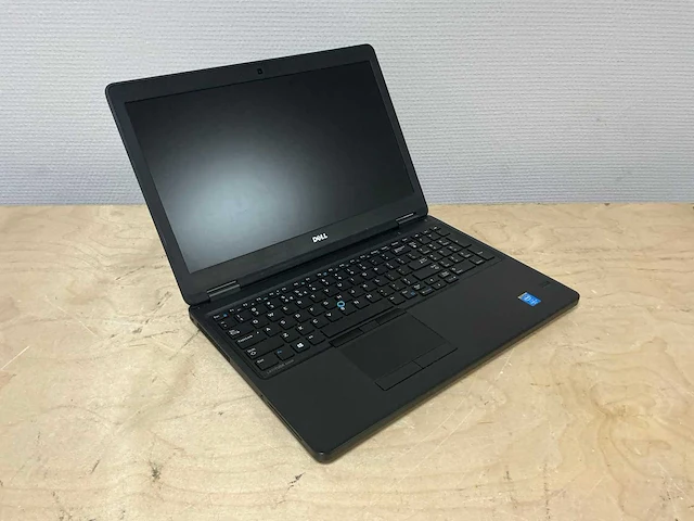 Laptop - dell - latitude e5550 i5-5300u - afbeelding 1 van  3