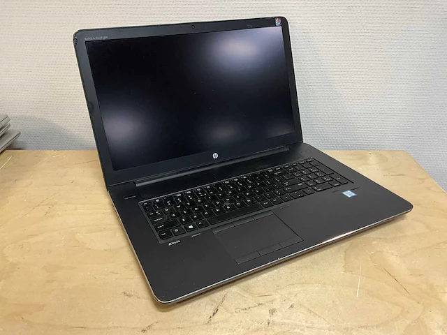 Laptop - dell - zbook 17 g4 - i7-7820 - afbeelding 1 van  3