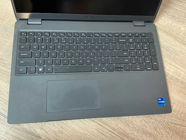 Laptop - dell inc. - latitude 3540 - afbeelding 2 van  7