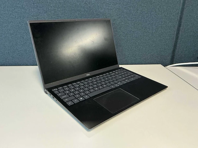 Laptop - dell inc. - vostro 5502 - afbeelding 1 van  7