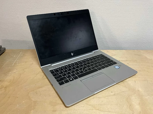 Laptop - hp - elitebook 830 g5 - i5-8250u - afbeelding 1 van  3
