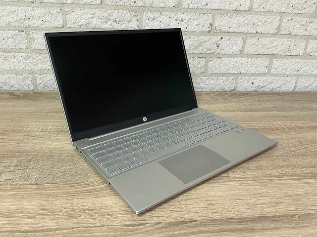 Laptop - hp - hp pavilion laptop 15-eh1xxx - afbeelding 1 van  7