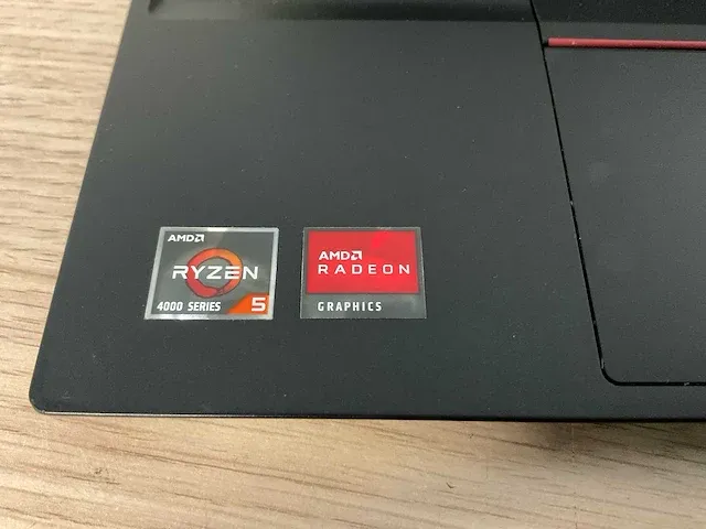 Laptop - lenovo - 20t8000xmh - afbeelding 2 van  7