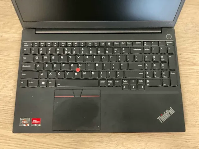 Laptop - lenovo - 20yg006nmh - afbeelding 3 van  7