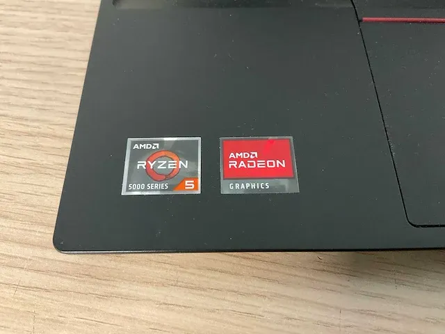 Laptop - lenovo - 20yg006nmh - afbeelding 2 van  7