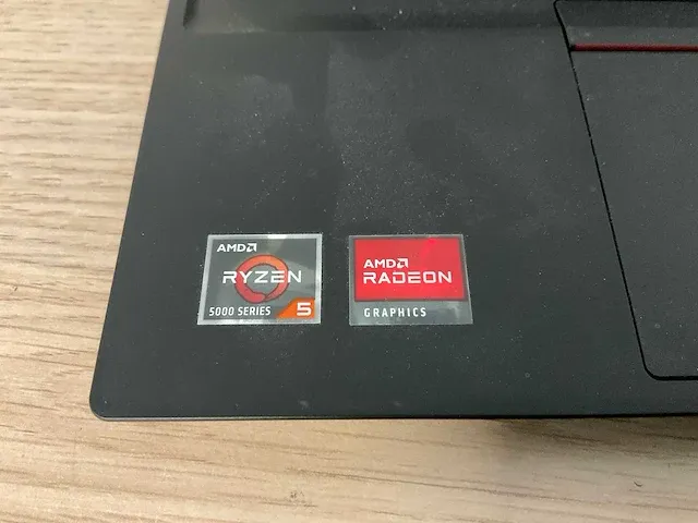Laptop - lenovo - 20yg006nmh - afbeelding 2 van  7