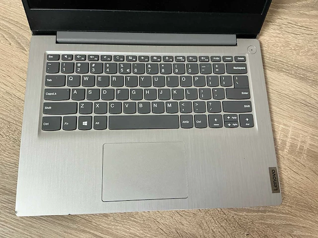Laptop - lenovo - 81wd - afbeelding 2 van  8