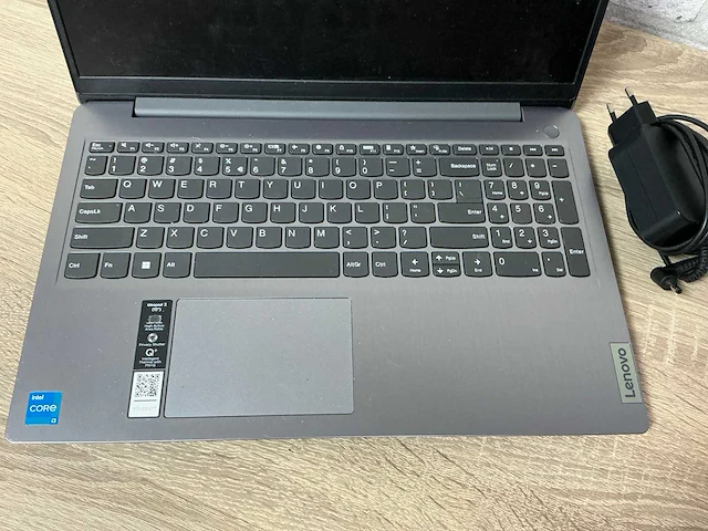 Laptop - lenovo - 82h8 - afbeelding 2 van  8