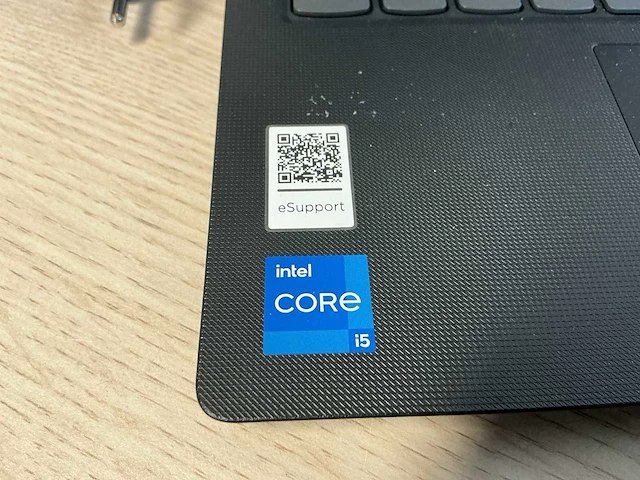 Laptop - lenovo - 82kb - afbeelding 3 van  8
