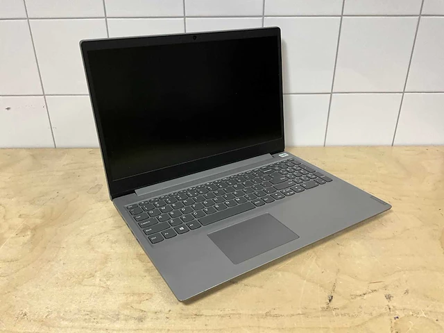 Laptop - lenovo - lenovo ideapad s145-15ast - afbeelding 1 van  3