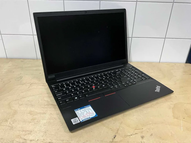 Laptop - lenovo - thinkpad e15 - i5-10210u - afbeelding 1 van  4