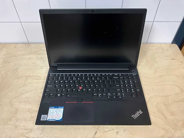 Laptop - lenovo - thinkpad e15 - i5-10210u - afbeelding 2 van  4