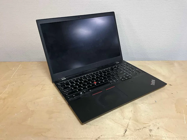 Laptop - lenovo - thinkpad l15 i5-10210u - afbeelding 1 van  3