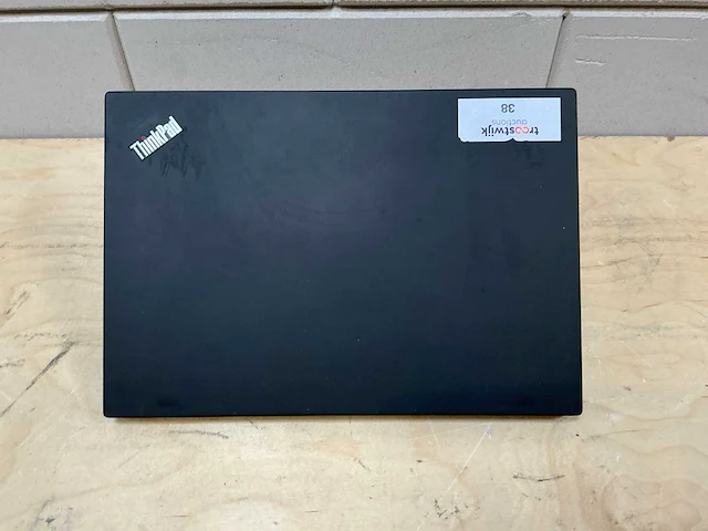 Laptop - lenovo - thinkpad t490 - i5-8265u - afbeelding 3 van  3