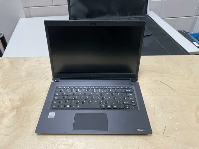Laptop - n/a - tecra a40-g-18h - afbeelding 2 van  4