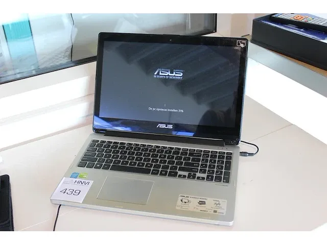 Laptop asus sonicmaster met intel i7, 900 gb harde schijf, 6 gb werkgeheugen en windows 8. - afbeelding 1 van  3