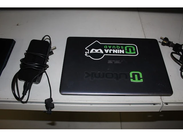 Laptop asus vivobook pro 15 n580vd. win 11 hom. 16 gb ram. intel core i7 8e gen. 256 gb + 1 hdd - afbeelding 3 van  3