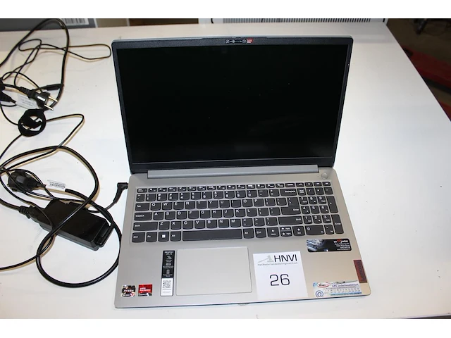 Laptop lenovo ideapad 5 met amd ryzen 3 processor, 8 gb werkgeheugen, windows 11 pro, 237 gb ssd harde schijf. - afbeelding 1 van  3