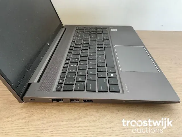 Laptop - afbeelding 2 van  5