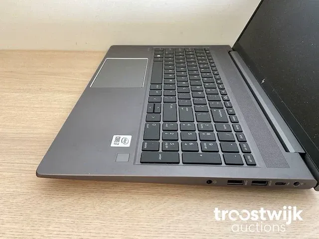 Laptop - afbeelding 3 van  5
