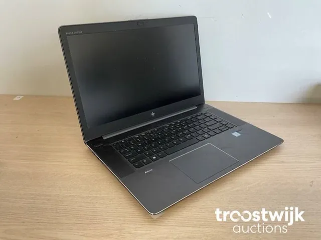 Laptop - afbeelding 1 van  5