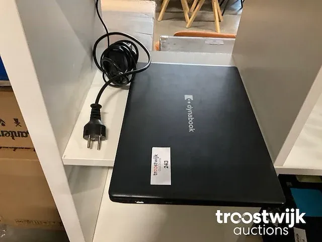 Laptop - afbeelding 1 van  2