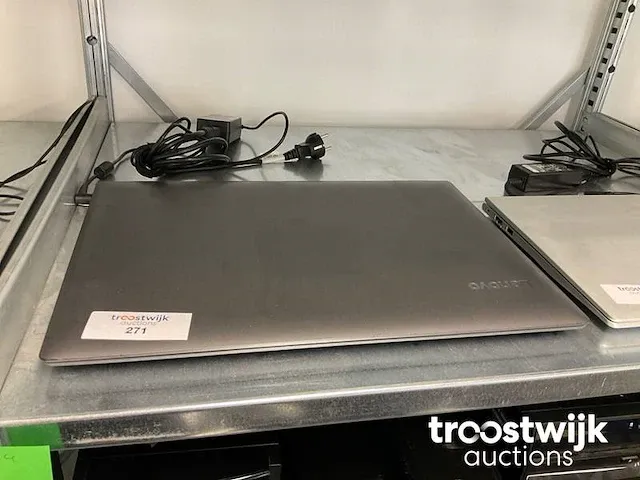 Laptop - afbeelding 1 van  2
