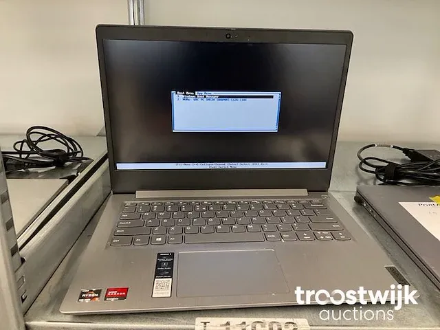 Laptop - afbeelding 2 van  2
