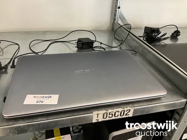 Laptop - afbeelding 1 van  2