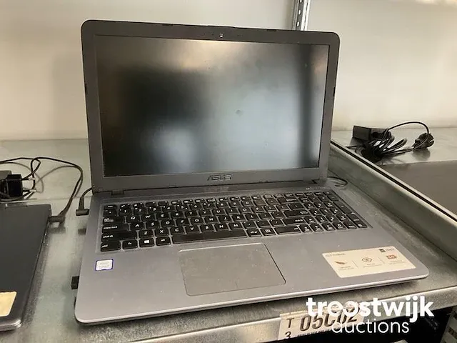 Laptop - afbeelding 2 van  2