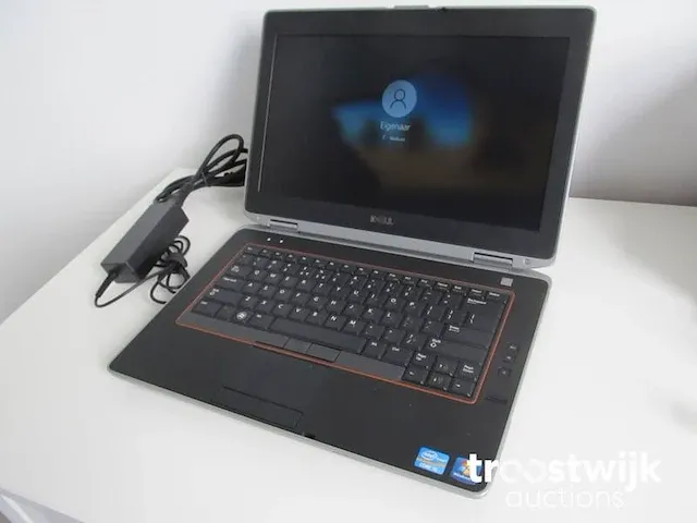 Laptop - afbeelding 1 van  5
