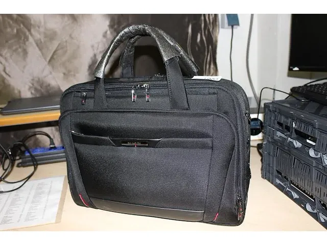 Laptoptas samsonite nieuw met draagband en slot - afbeelding 1 van  5