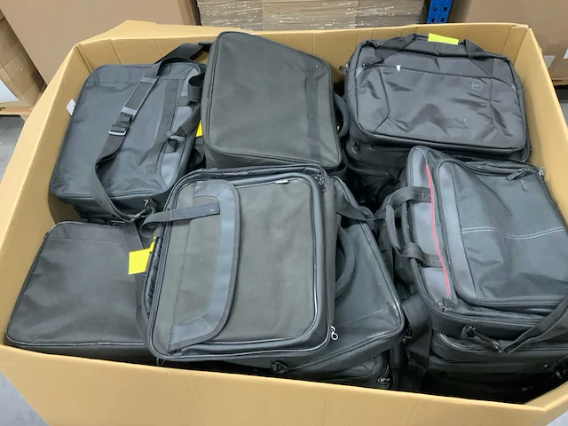 Laptoptassen volle palletdoos - afbeelding 2 van  3