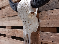 Large hand gegraveerde buffalo schedel, 2024 - afbeelding 5 van  11