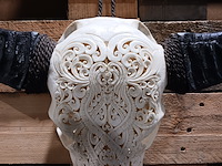 Large hand gegraveerde buffalo schedel, 2024 - afbeelding 6 van  11