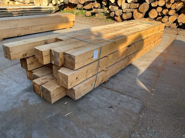 Lariks balken 150x150 mm (15x) - afbeelding 3 van  6