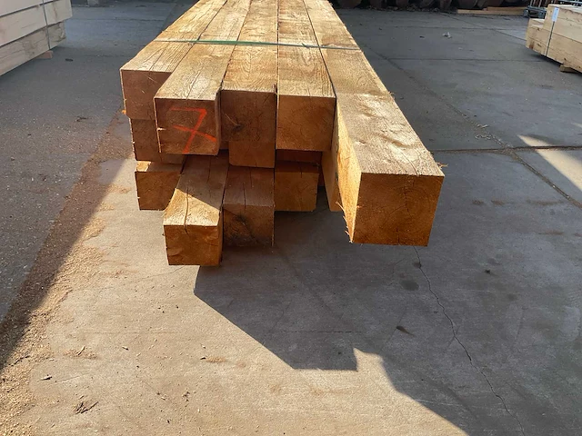Lariks balken 150x150 mm (15x) - afbeelding 4 van  6