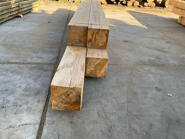Lariks balken 200x200 mm (4x) - afbeelding 2 van  5