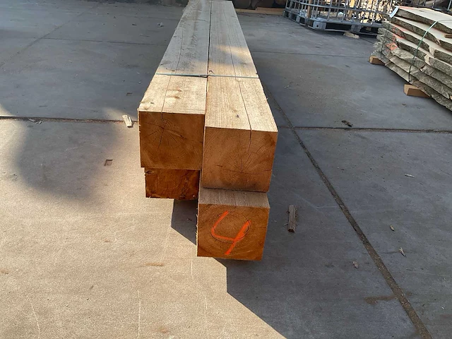 Lariks balken 200x200 mm (4x) - afbeelding 4 van  5