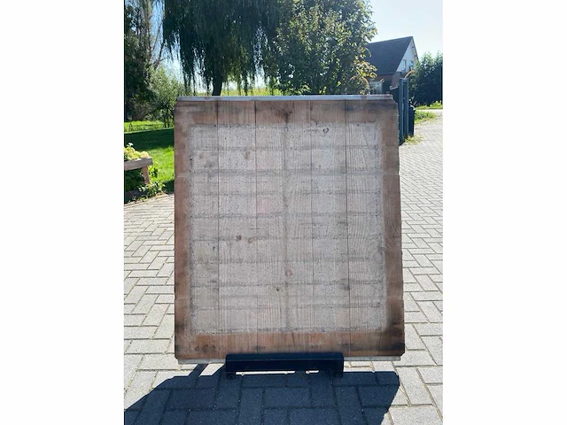 Lariks steenschot afmeting: circa 110 x 130 x 4.5 cm 50.stks - afbeelding 1 van  1