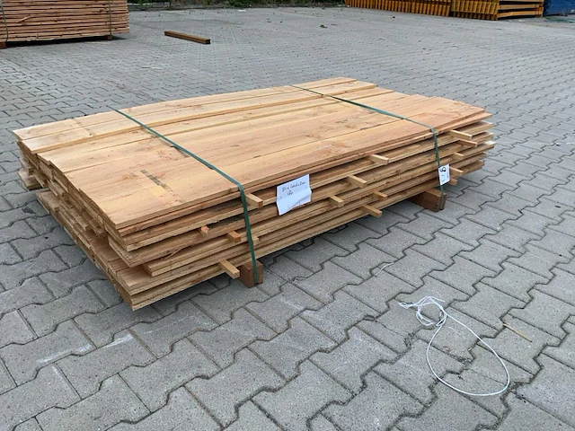 Lariks tuinplank 1800x135x16mm (80x) - afbeelding 1 van  9
