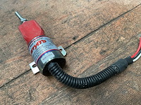 Larryb’s solenoid - afbeelding 1 van  3