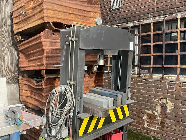 Larzep ee12018-ce werkplaatspers - afbeelding 4 van  7