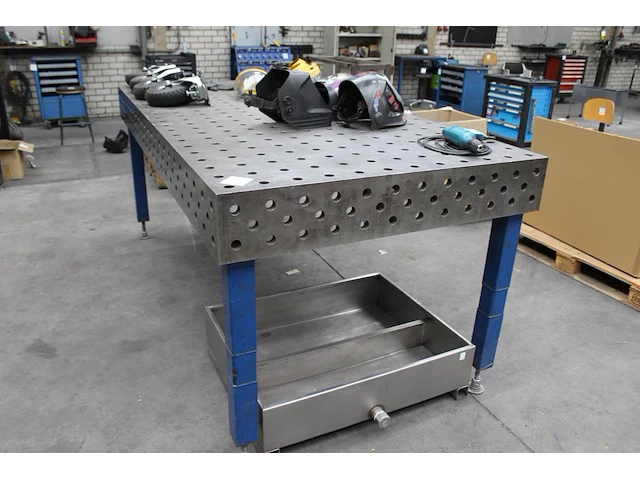 Las- / opspan-tafel met afmeting 240 x 120 cm. in hoogte verstelbaar. bladdikte 25 mm. - afbeelding 1 van  2