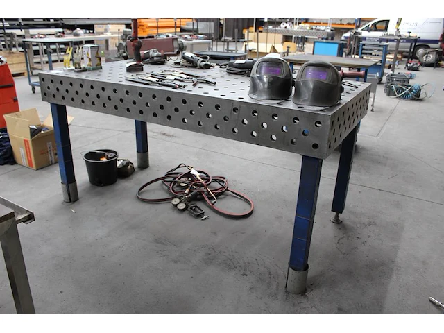 Las- / opspantafel met afmeting 200 x 100 cm. in hoogte verstelbaar. bladdikte 25 mm. - afbeelding 2 van  2