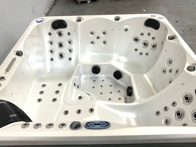 Las vegas jacuzzi 5 persoons - afbeelding 18 van  18