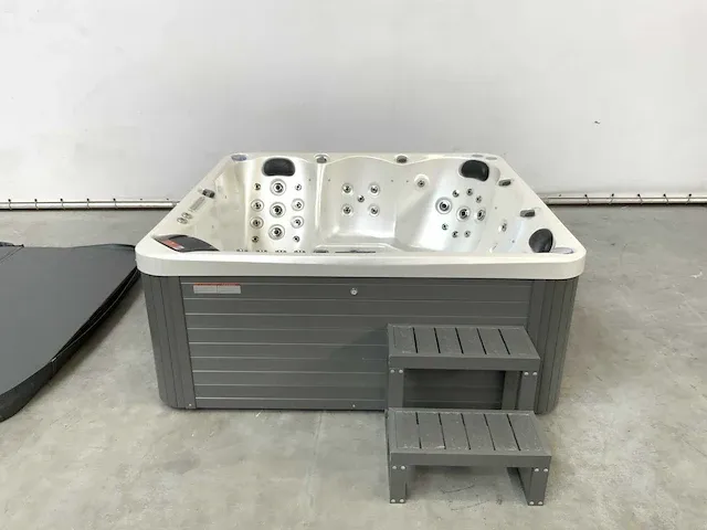 Las vegas jacuzzi - afbeelding 1 van  20