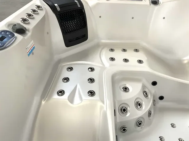 Las vegas jacuzzi - afbeelding 16 van  20