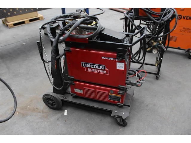 Lasapparaat lincoln electric invertec 400 tpx met koeling cool arc 46, toorts en manometers. - afbeelding 1 van  2