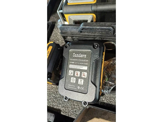 Laser level 12 lijns, sanderz, geel, 2025 - afbeelding 4 van  4